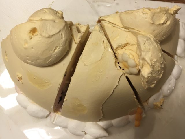 サーティーワンのアイスケーキの切り方はこれ 固くて切れない時に 暮らしのヒント
